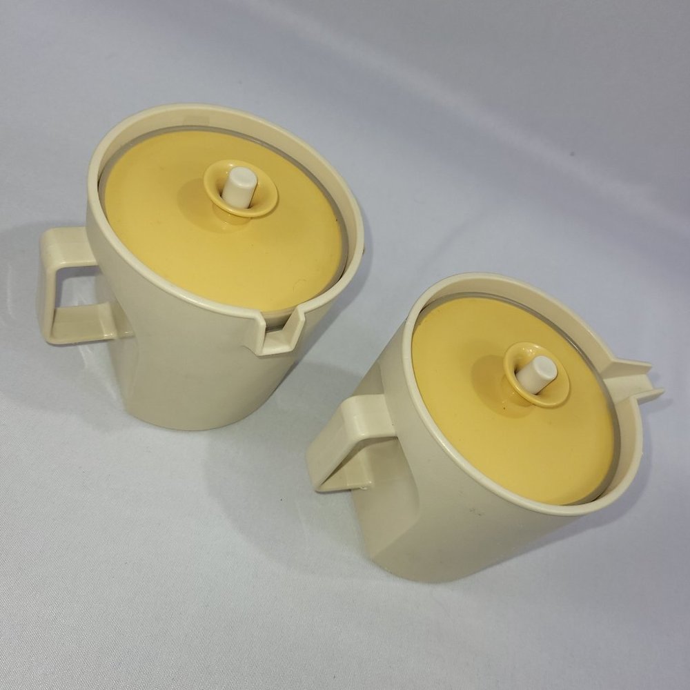 Tupperware Vintage Cream & Sugar Plastic w Lid Storage Container